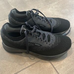 Brooks women’s levitate